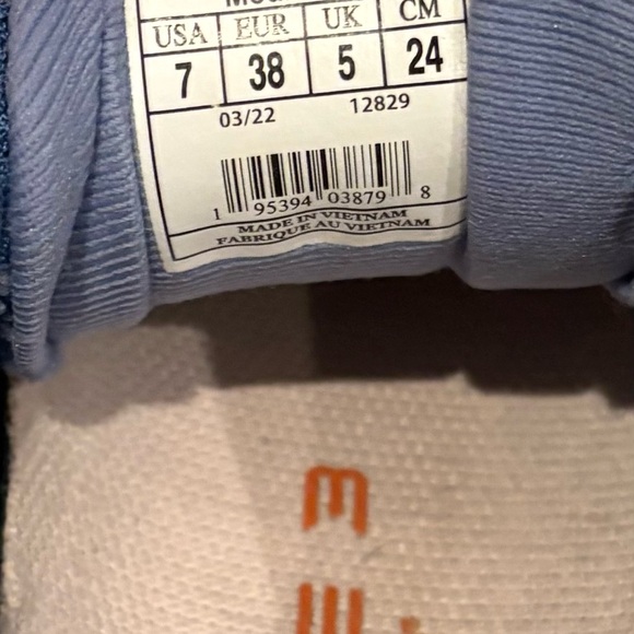 Brooks Blue Athletic Shoes - Picture 5 of 5